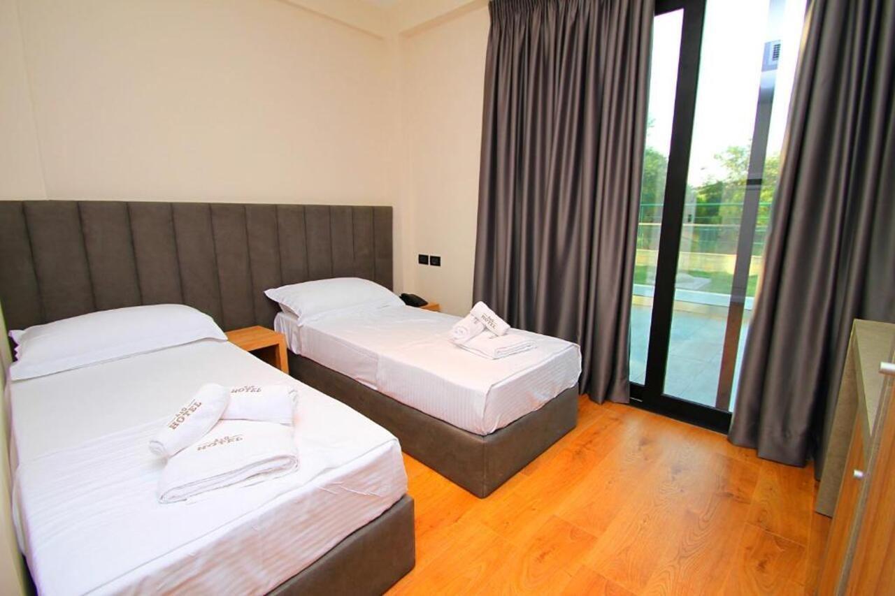 A&G Hotel Radhimë المظهر الخارجي الصورة