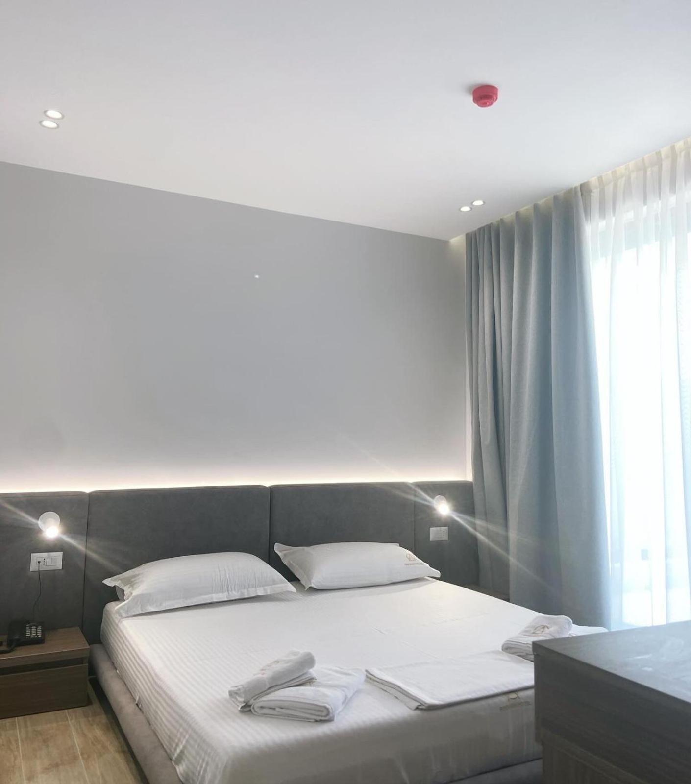 A&G Hotel Radhimë المظهر الخارجي الصورة