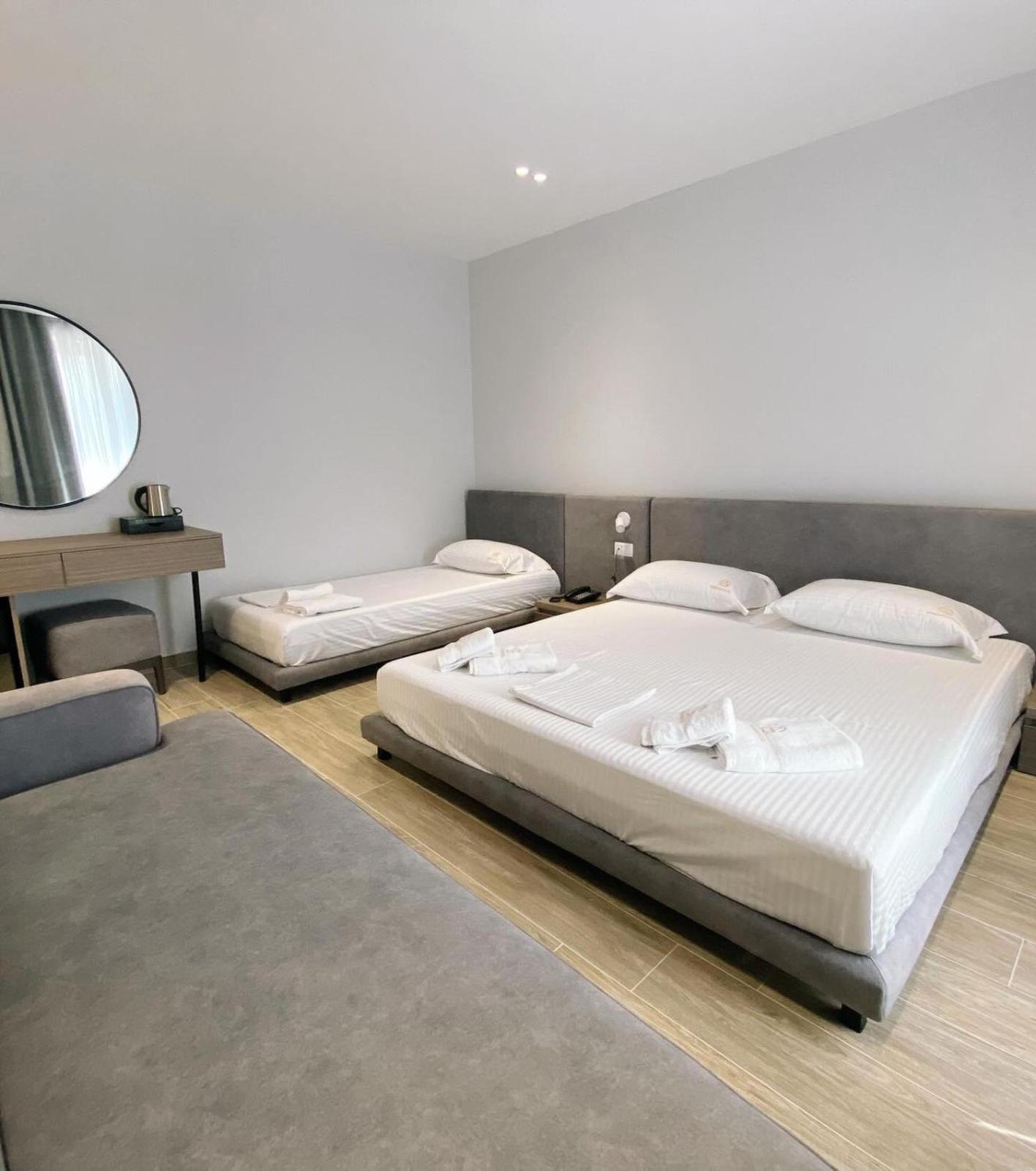 A&G Hotel Radhimë المظهر الخارجي الصورة