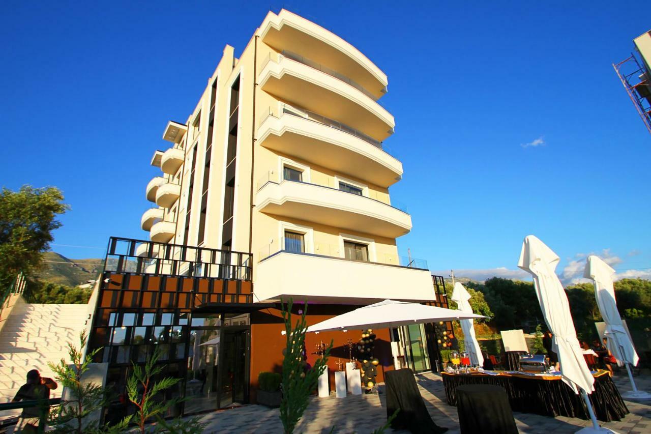 A&G Hotel Radhimë المظهر الخارجي الصورة